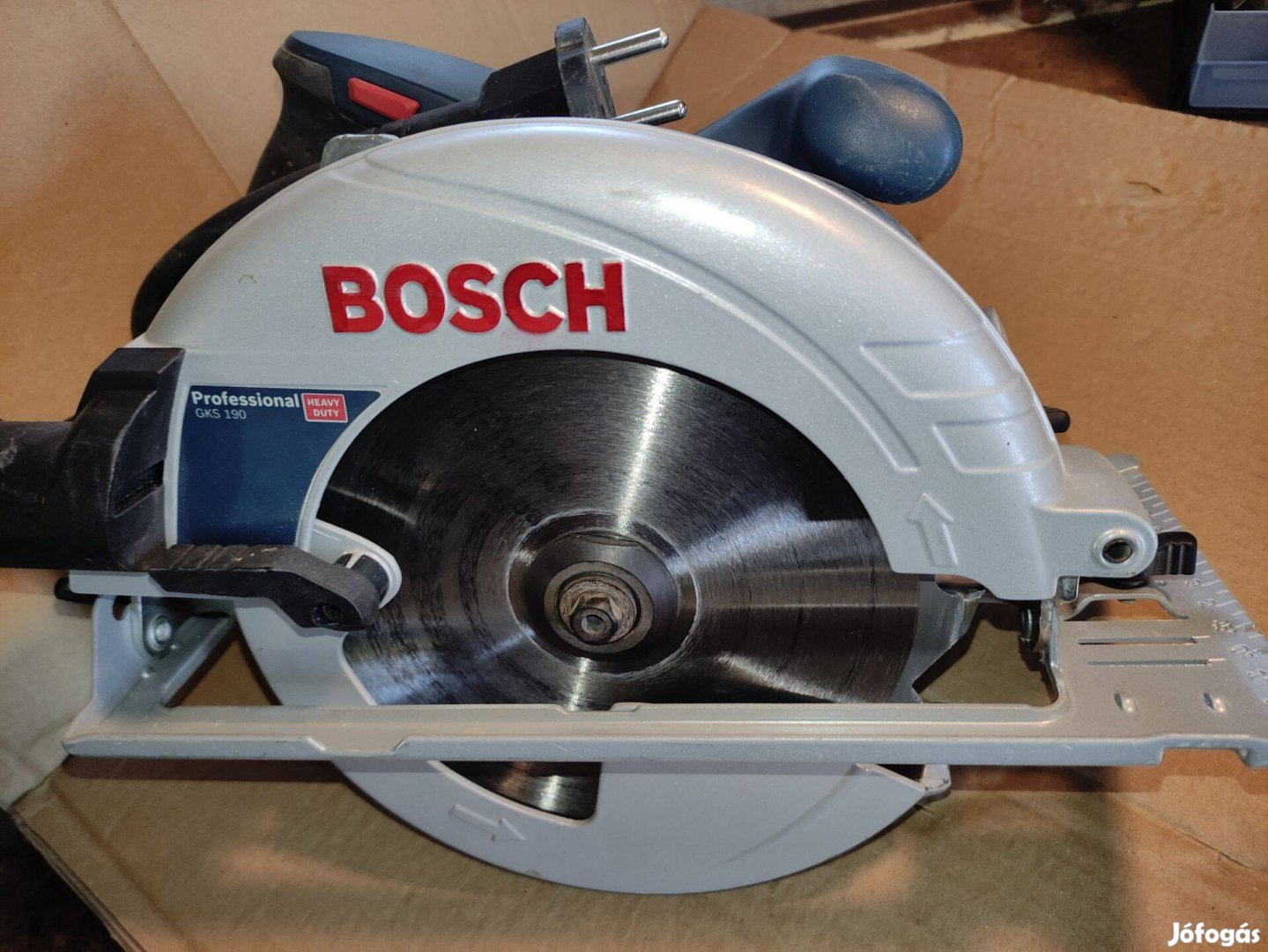 Új Bosch Profi körfűrész merülő fűrész kézi cirkula 1400W