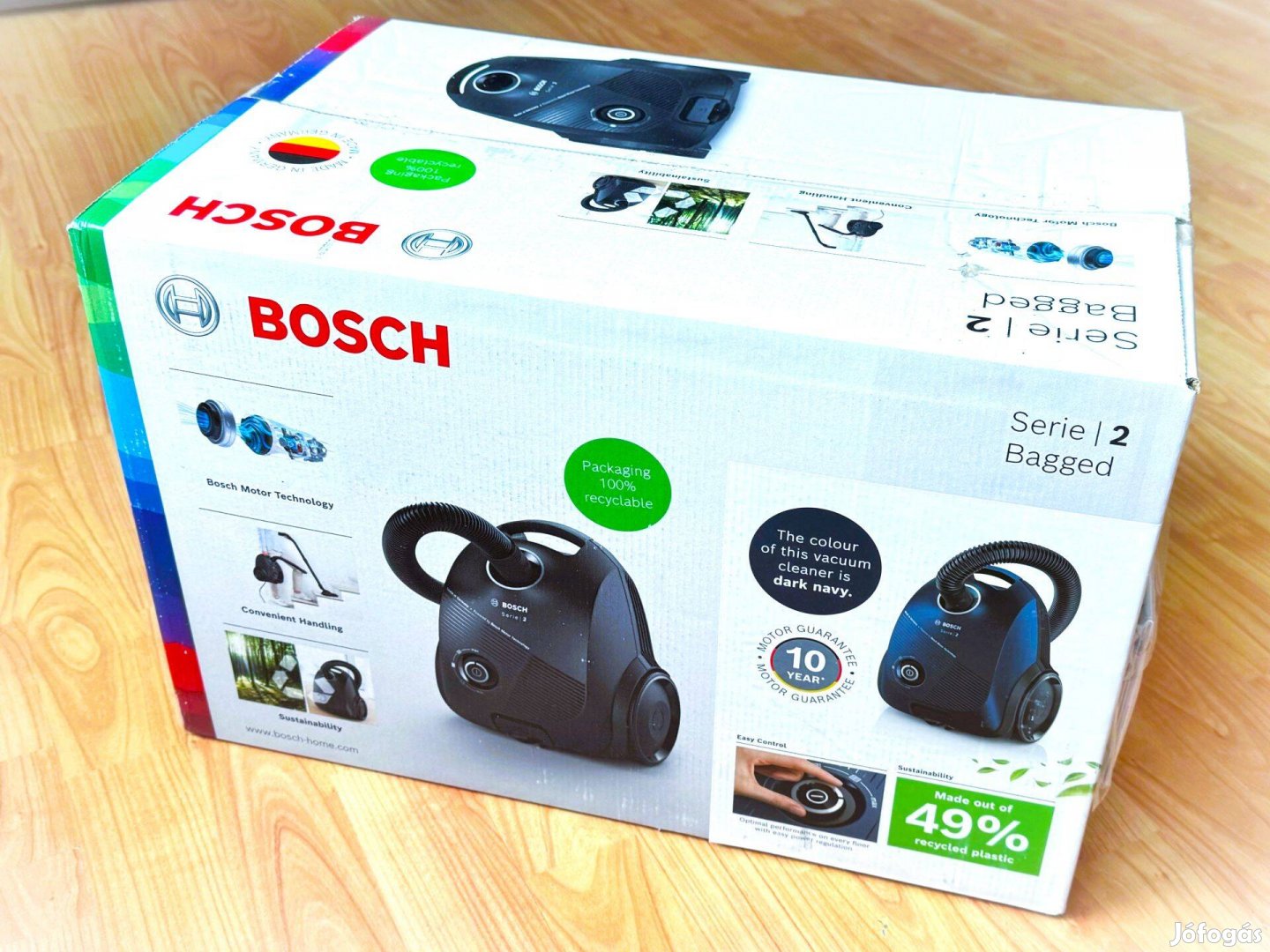 Új Bosch Serie 2 porzsákos porszívó 600W kék