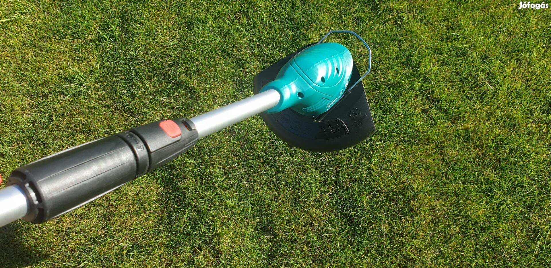 Új Bosch akkus szegélynyíró 12V 23cm Easygrasscut 12-23 + akku töltő