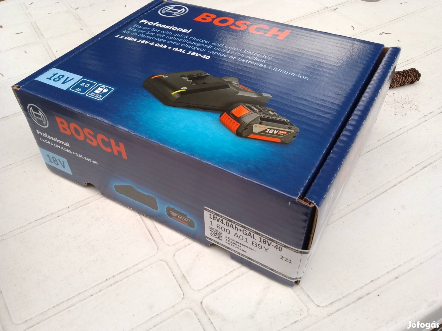 Új Bosch professional 18V akkumulátor és töltő 