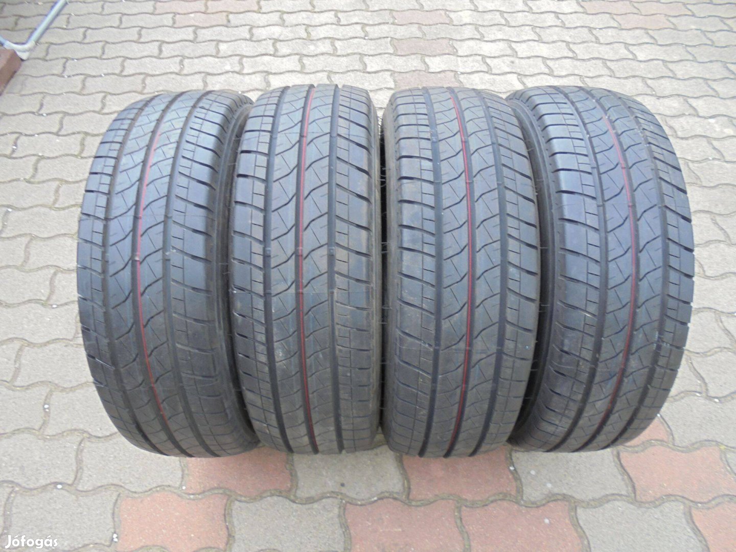 Új Bridgestone 225/65 R 16 C TGK nyári gumi eladó