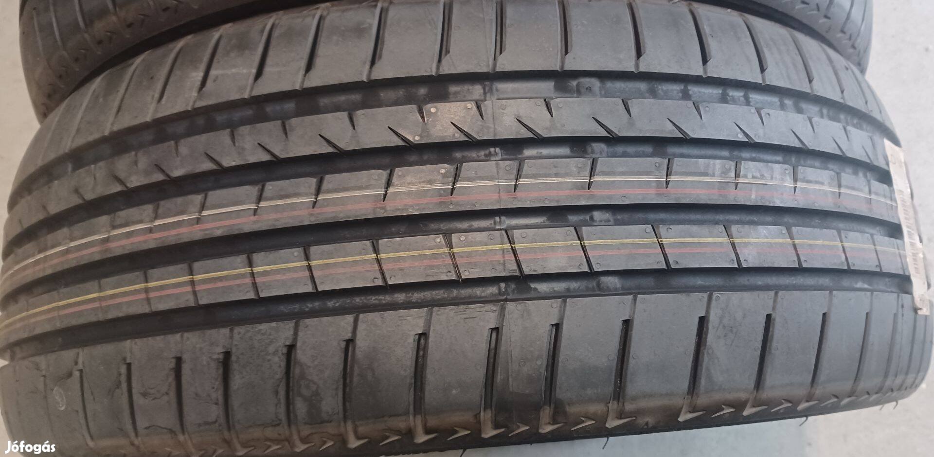 Új Bridgestone Alenza 001 235/45 R20 nyári gumik 145e./4db
