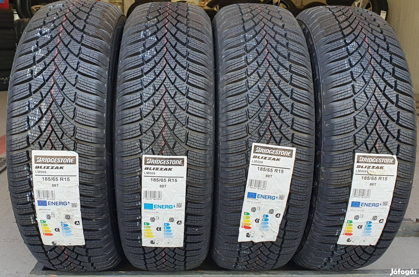 Új Bridgestone Blizzak 185/65 R15 téli gumi 4db /T163