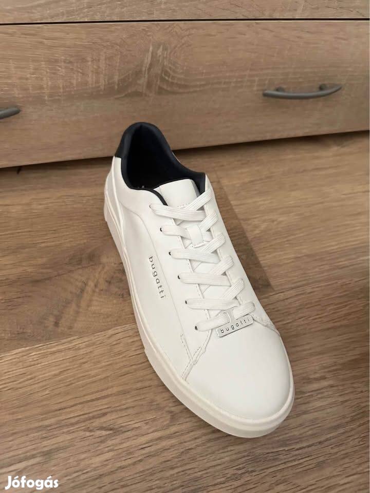 Új Bugatti sneaker fehér cipő 44