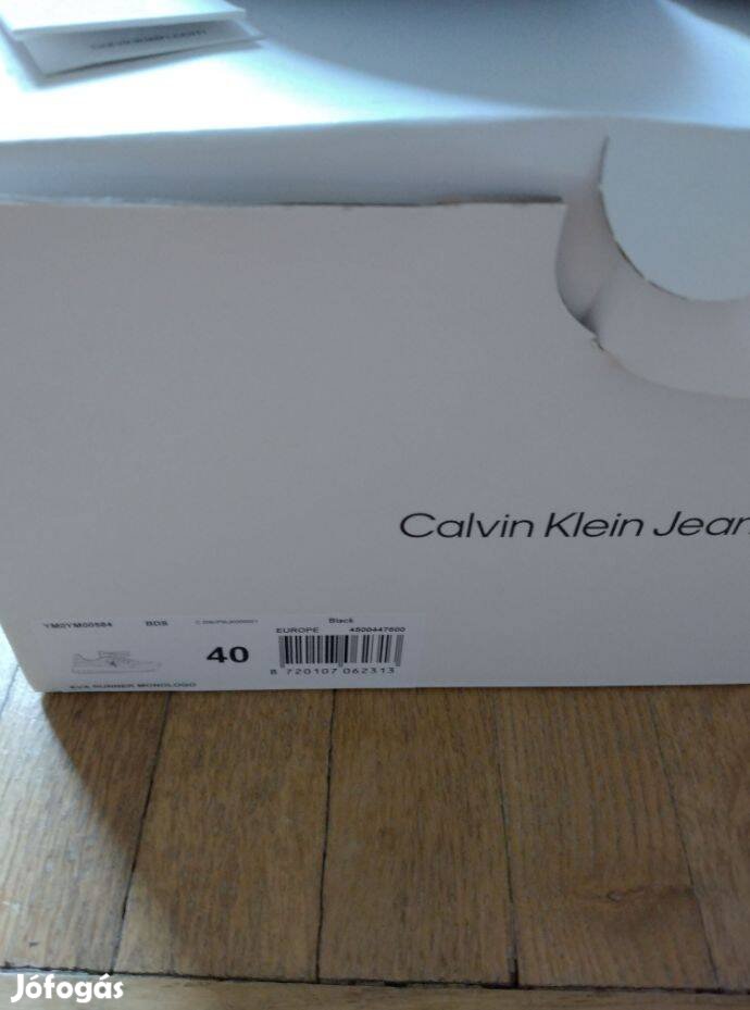 Új Calvin Klein 40 cipő