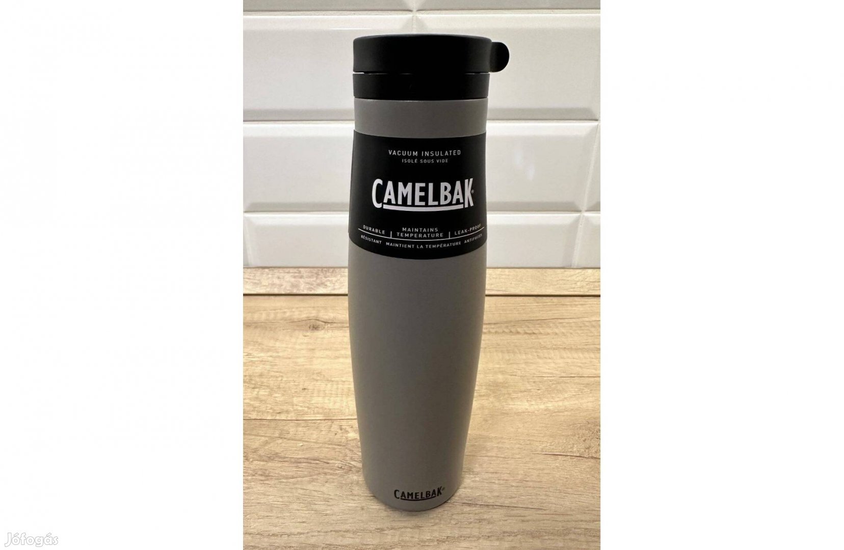 Új Camelbak szürke színű thermo ivókulacs, fém termosz (600 ml)