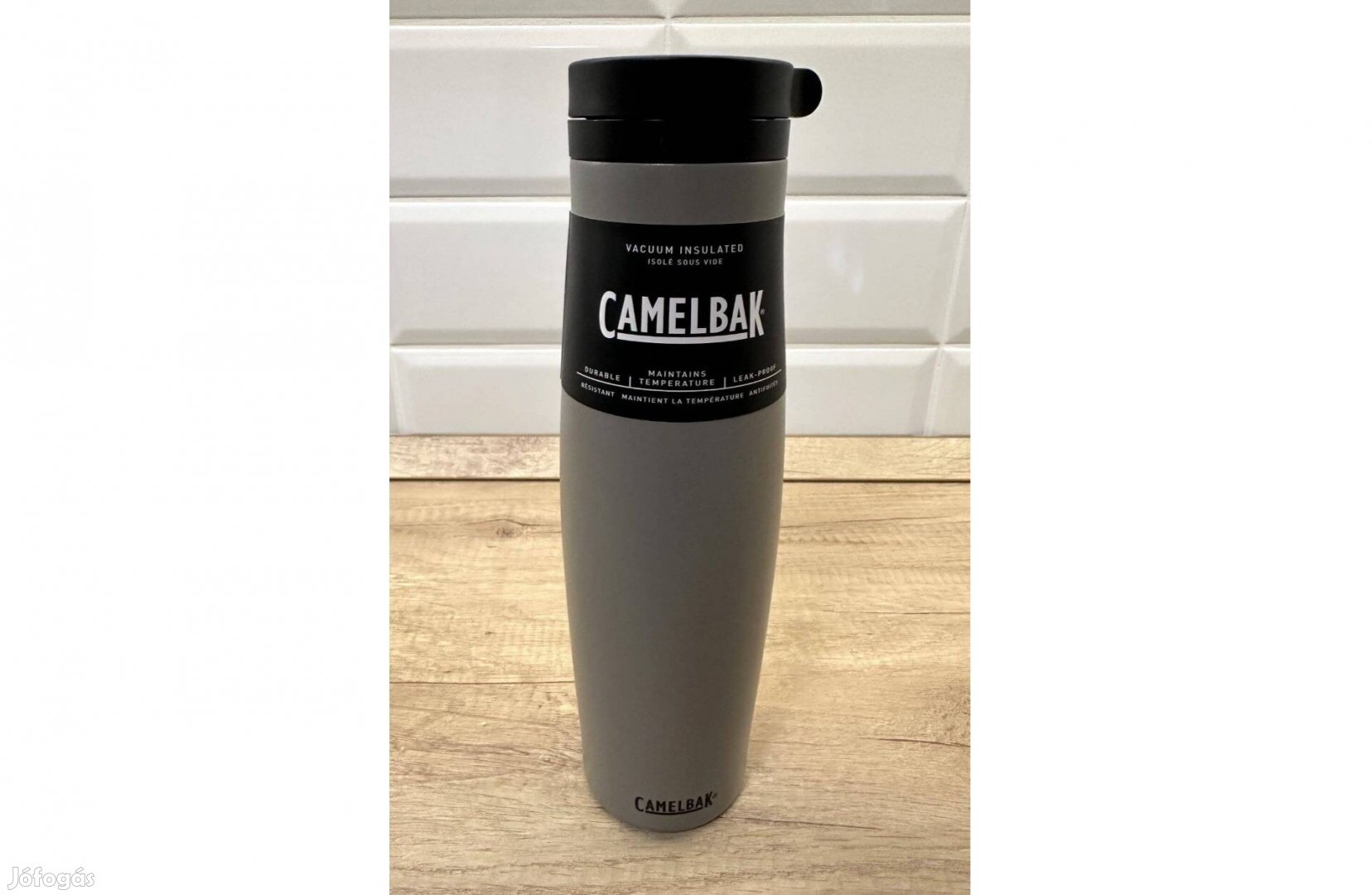 Új Camelbak szürke színű thermo ivókulacs, fém termosz (600 ml)