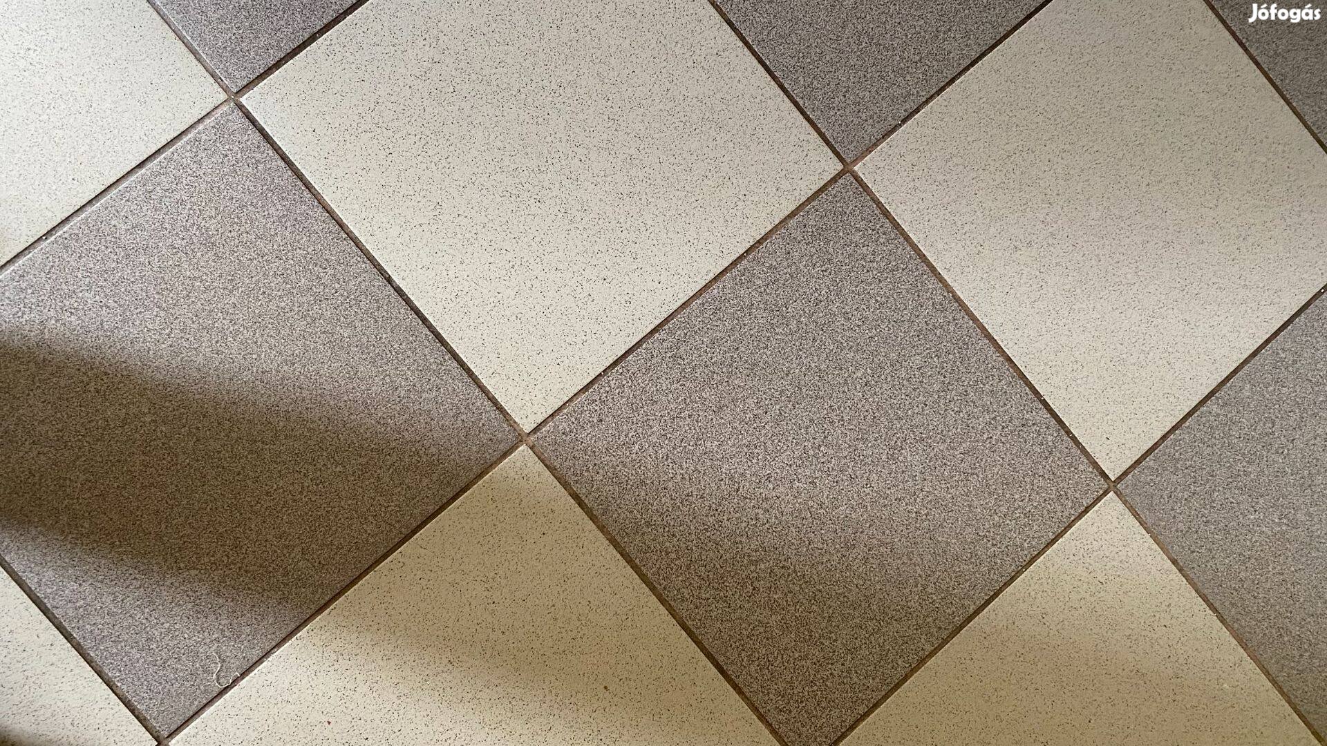 Új Cerasanit Gres Járólap 30 X 30-as, 19-22,5 m2