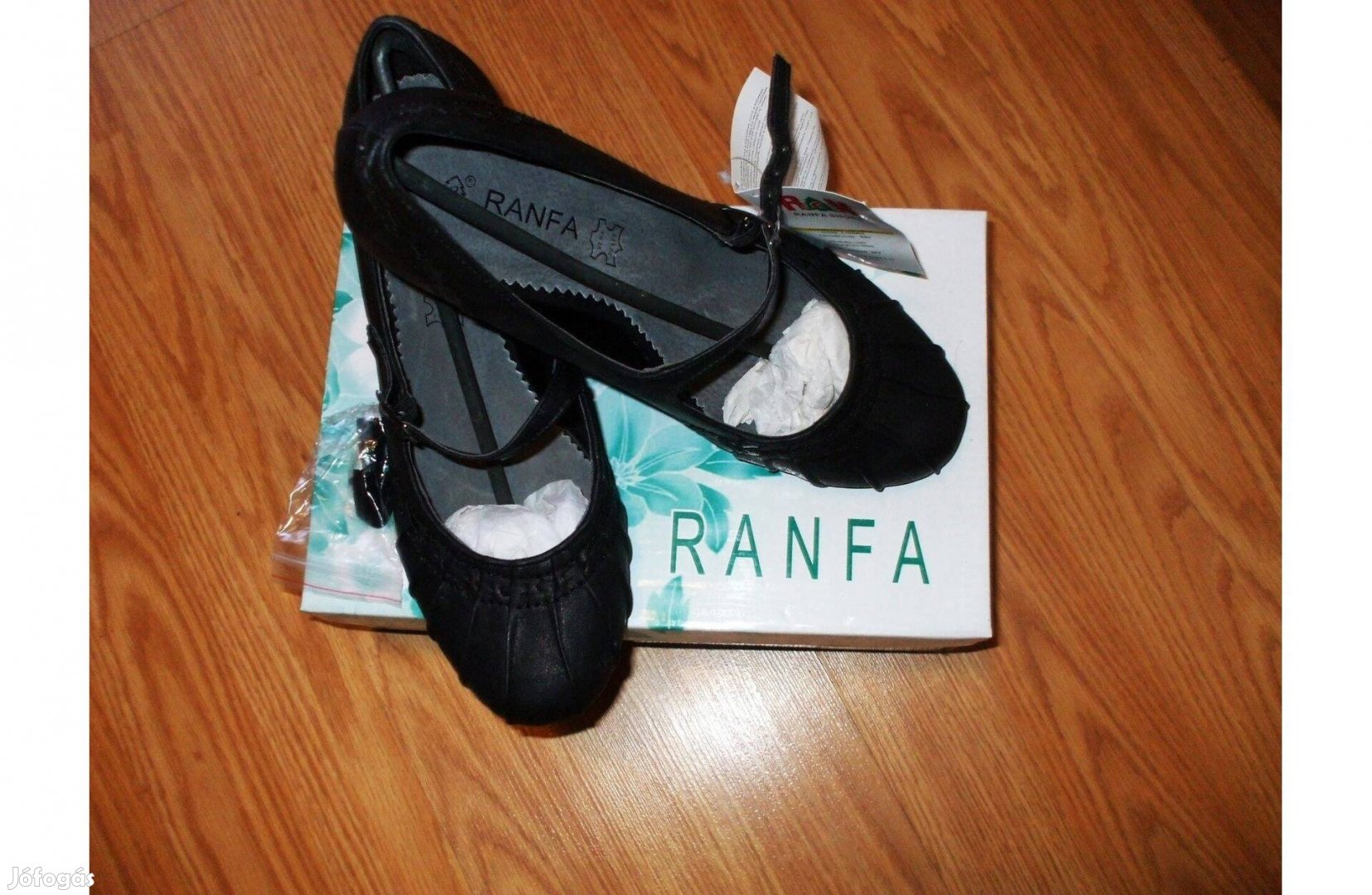 Új Címkés Nagyon Csinos " Ranfa" Pántos Női Cipő