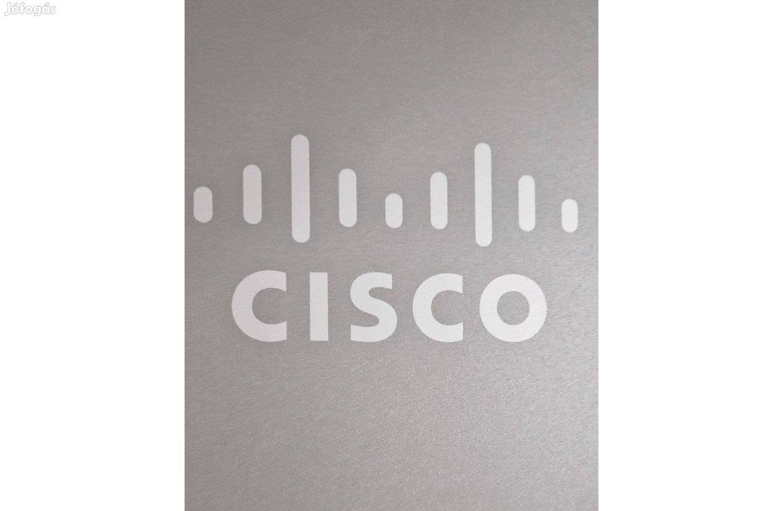 Új Cisco 24 portos switch