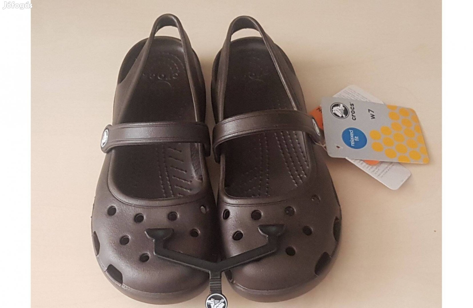 Új Crocs balerinaicipő, lila színű fehér talppal, magenta csík 37 mére