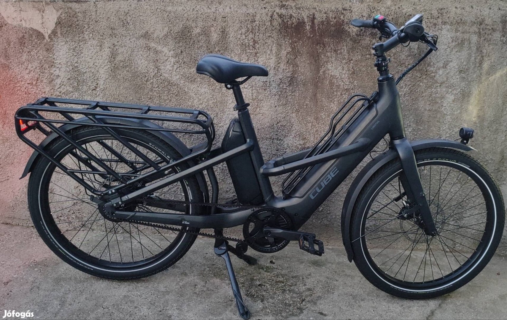 Új Cube Longtail Hybrid Cargo E-BIKE 220 KG teherbírás 