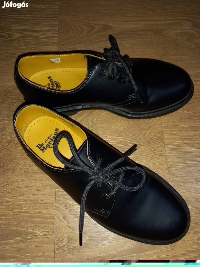 Új Dr. Martens női félcipő 39-es 