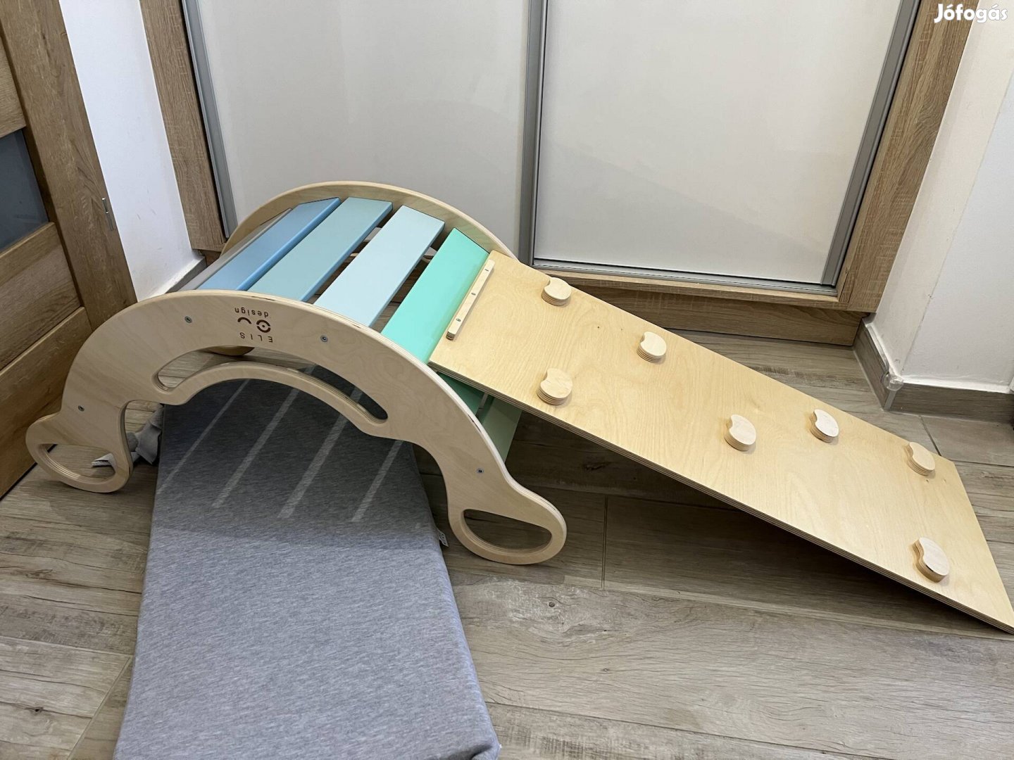 Új Elis Design szivárvány hinta pallóval és szivaccsal