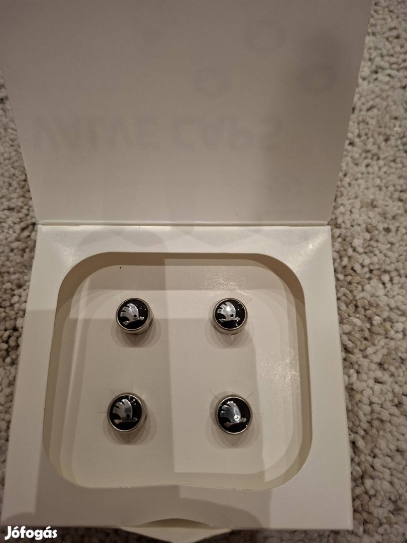 Új Eredeti Skoda keréktároló és szelepsapka