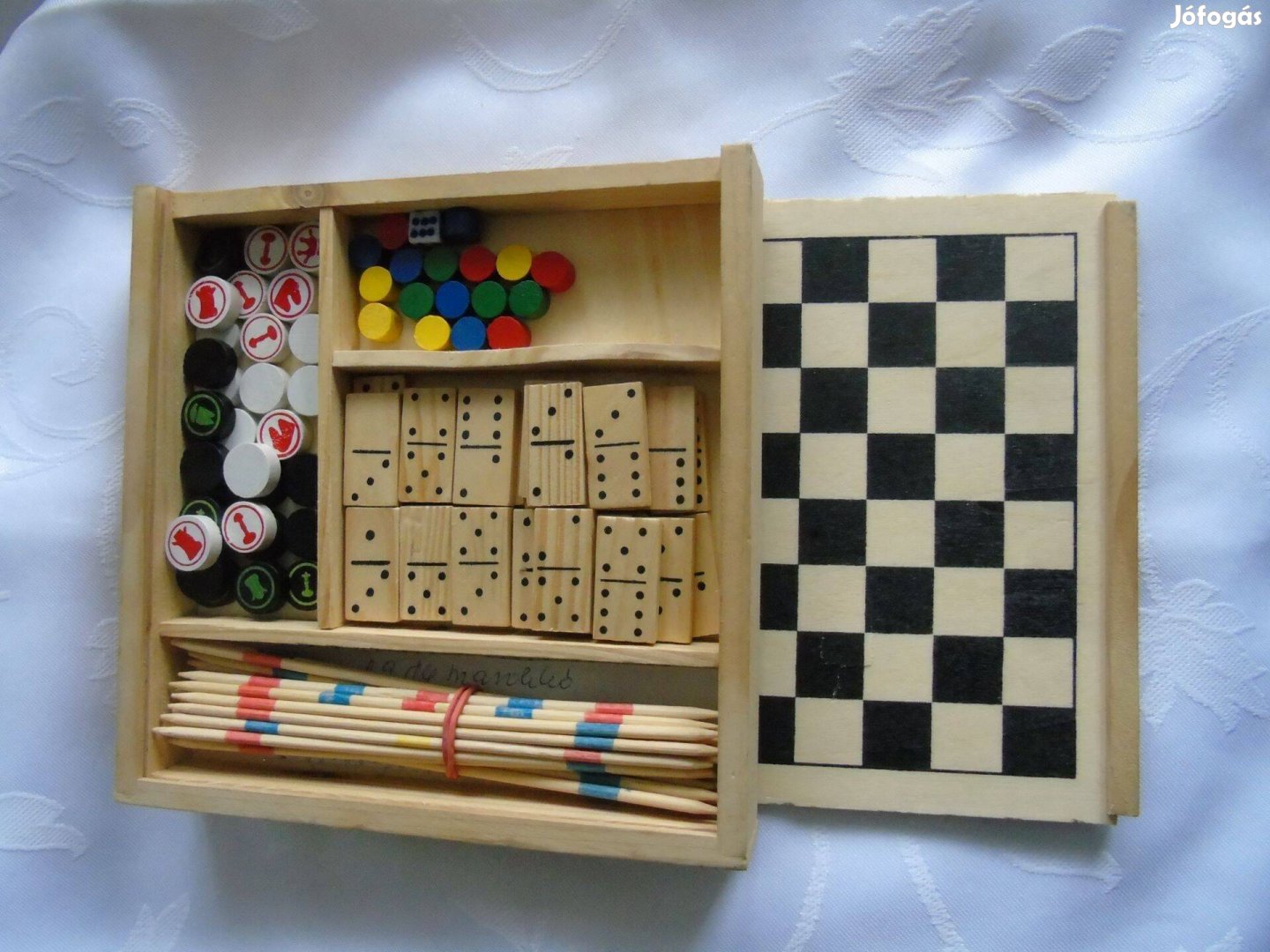 Új Fából készült tolóajtós dobozban 5 társasjáték egyben