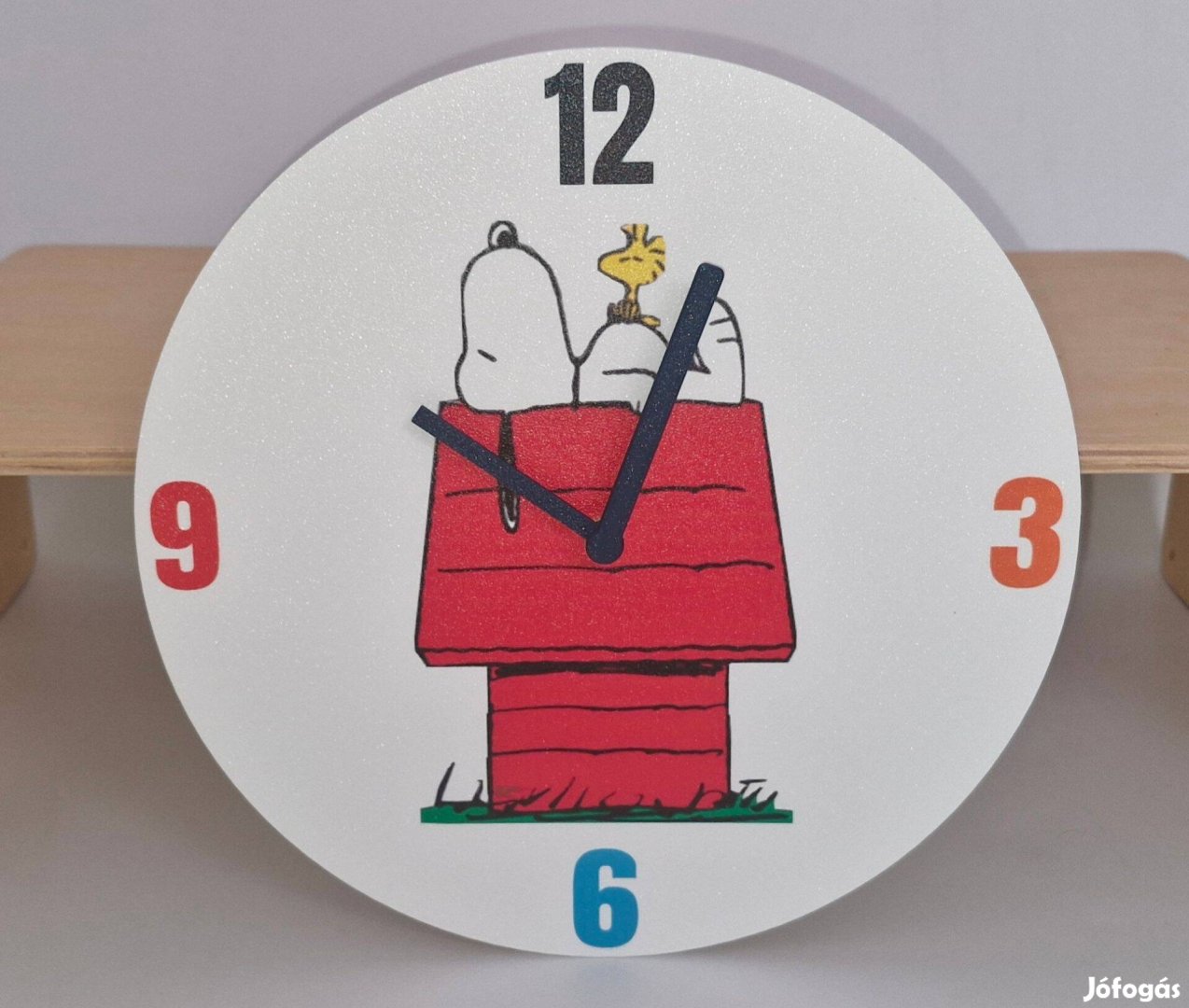 Új Falióra Snoopy
