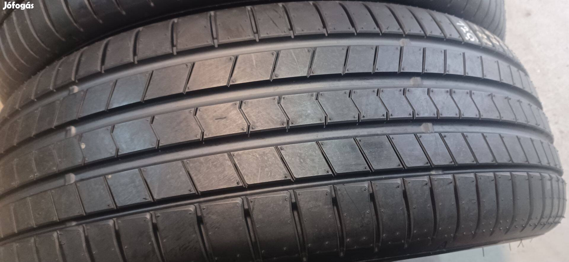 Új Falken Azenis SUV 235/60 R19 nyári gumik 120e./4db