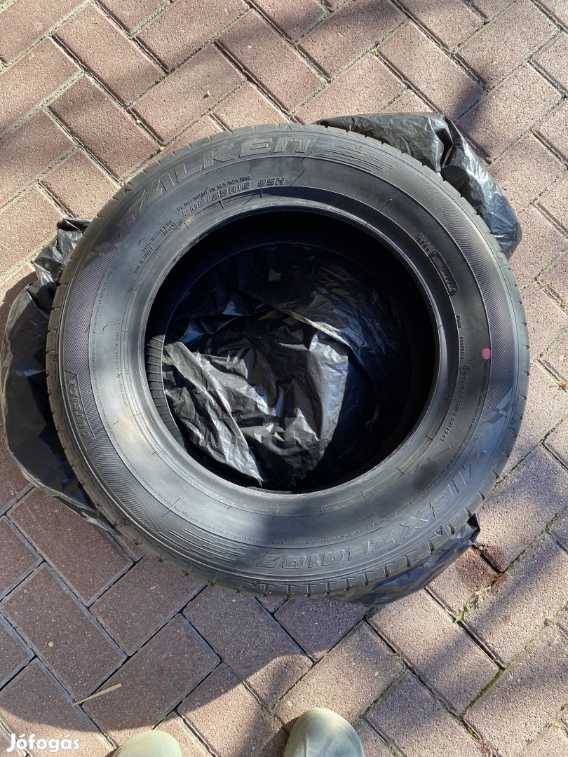 Új Falken gumi szett eladó 