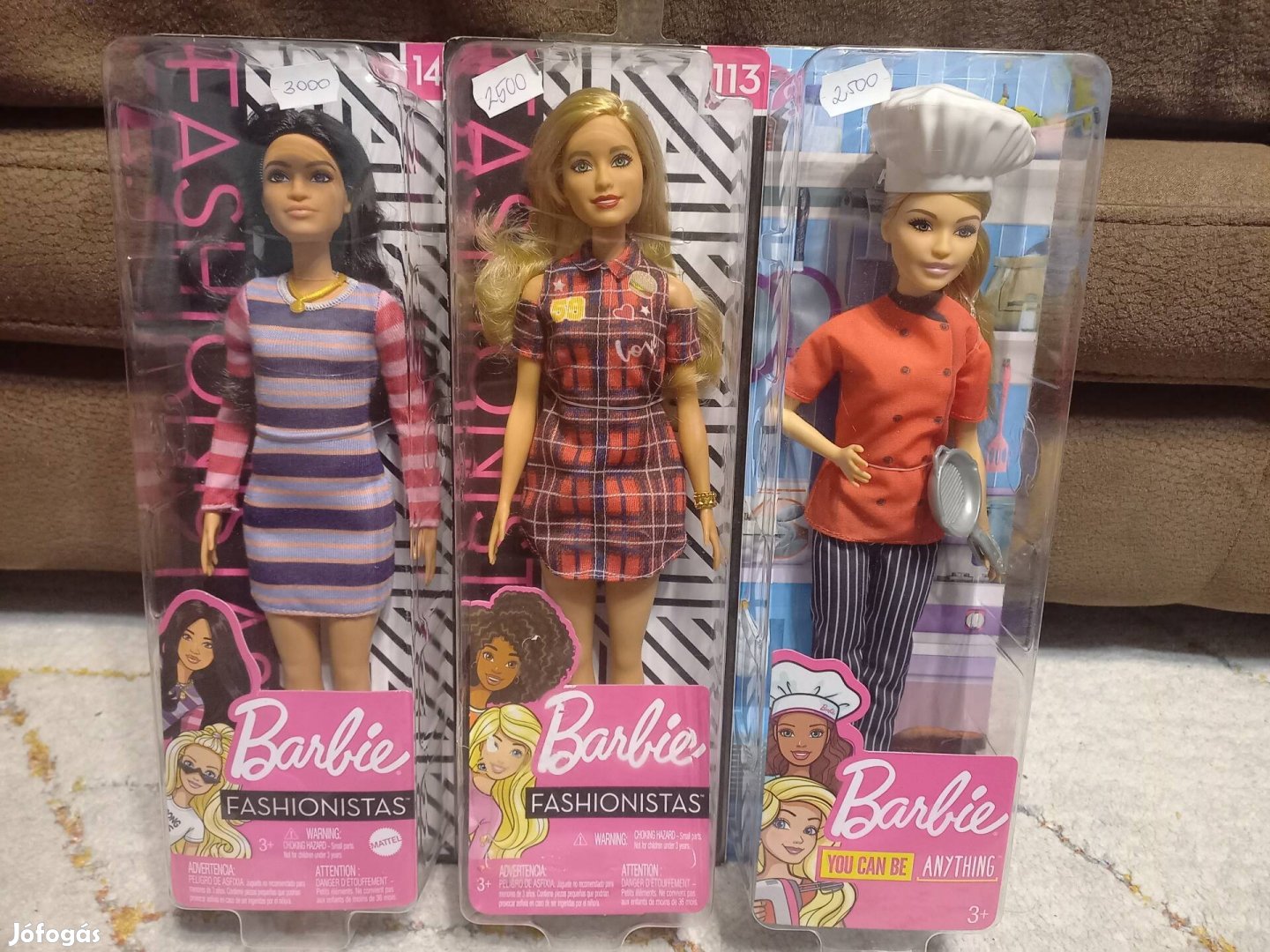 Új Fashionista Barbie babák