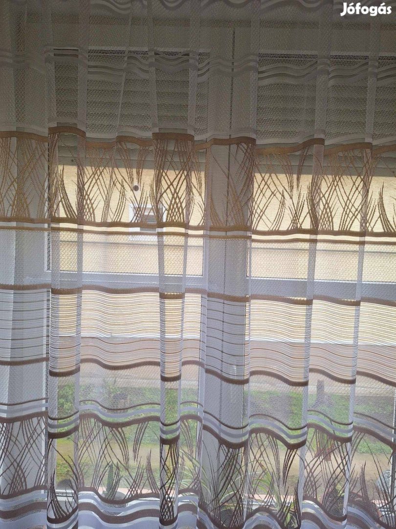 Új Fehér alapon barna csíkos függöny 3m x 180 cm