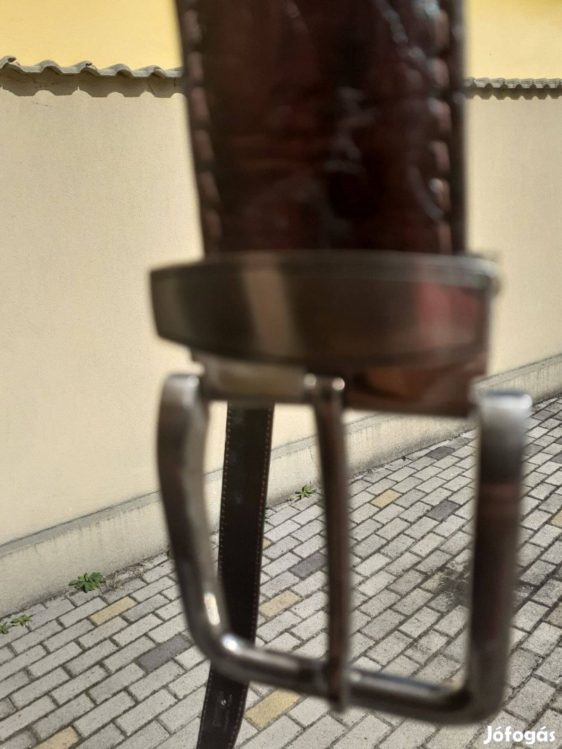 Új Ffi krokodilbőr öv eladó