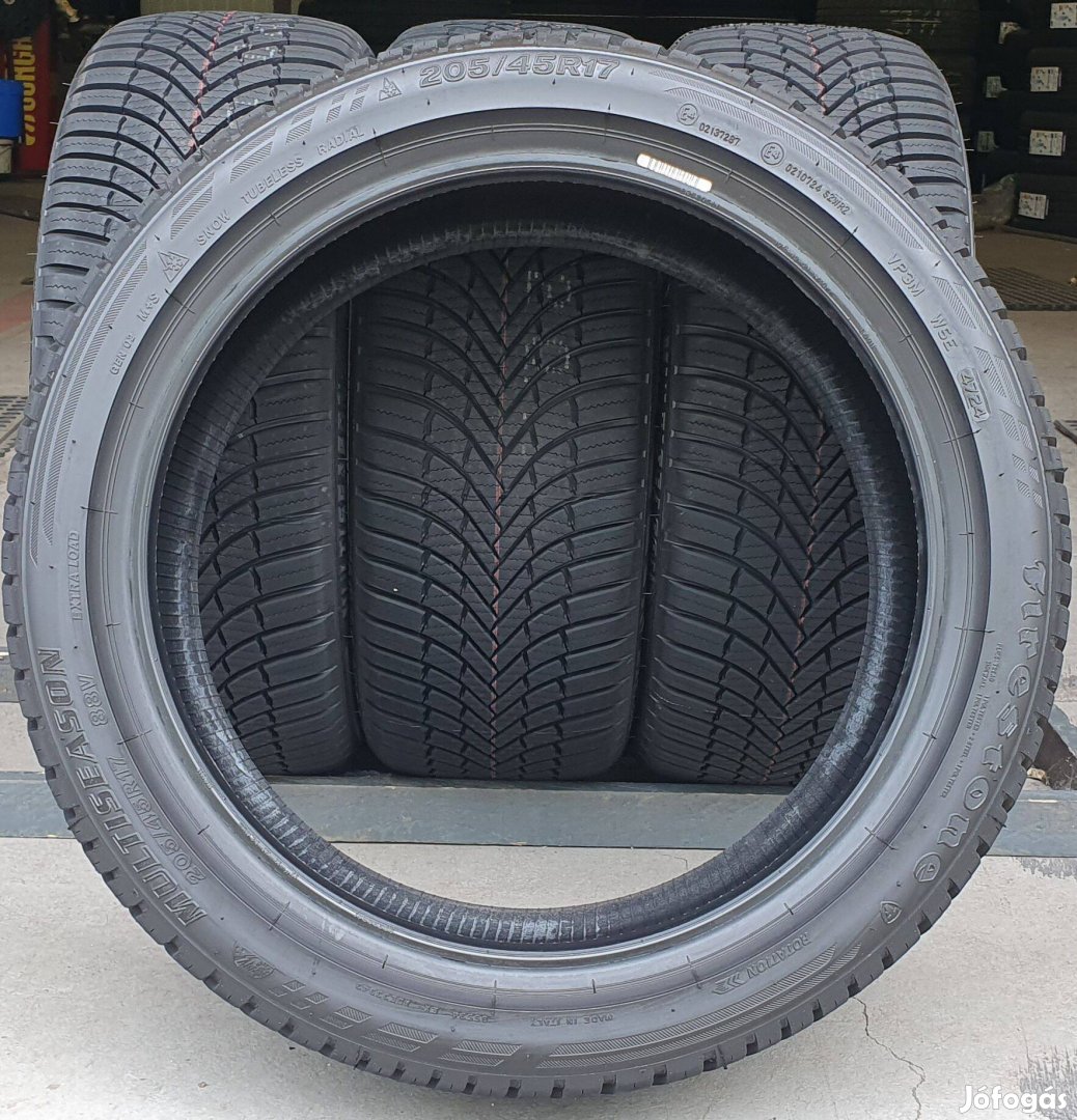 Új Firestone 205/45 R17 négyévszakos gumik 4db 2024. /G372