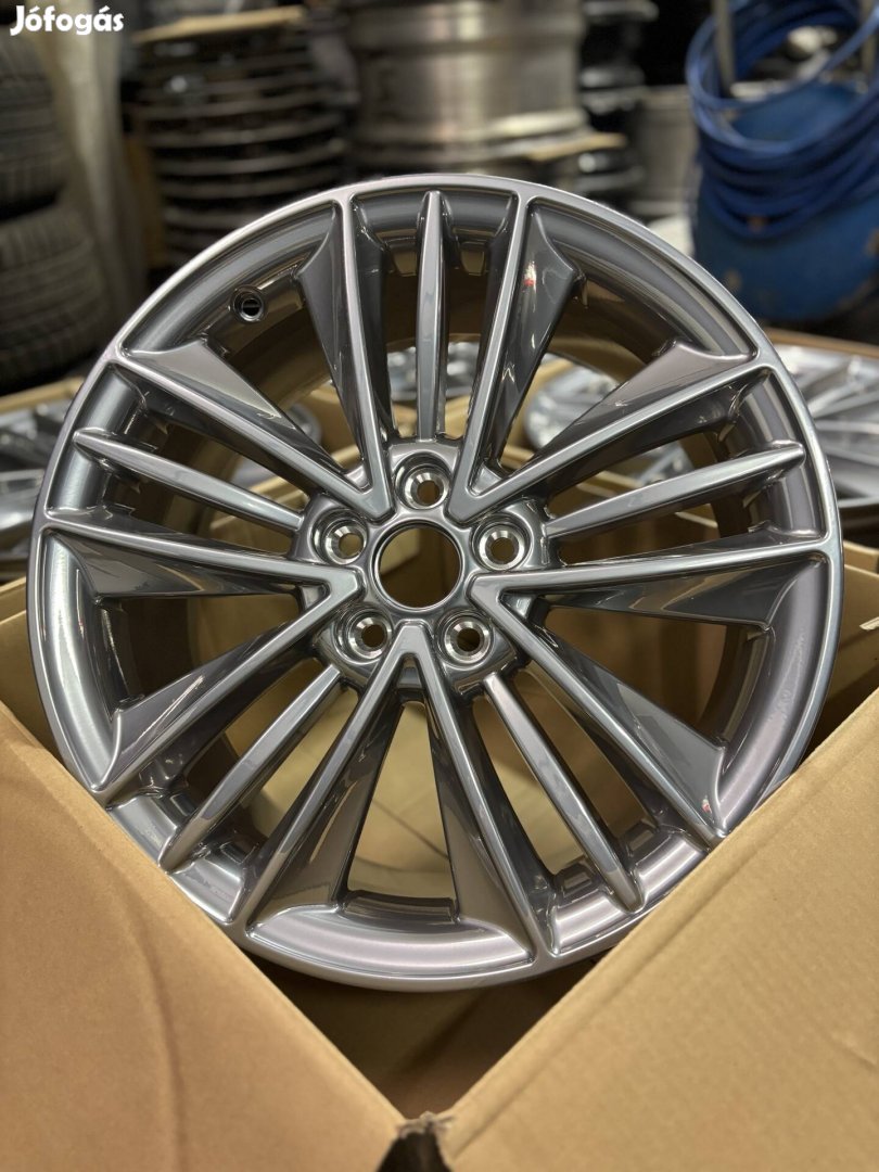 Uj Ford 8x18 et55 5x108 gyari vignale alufelni