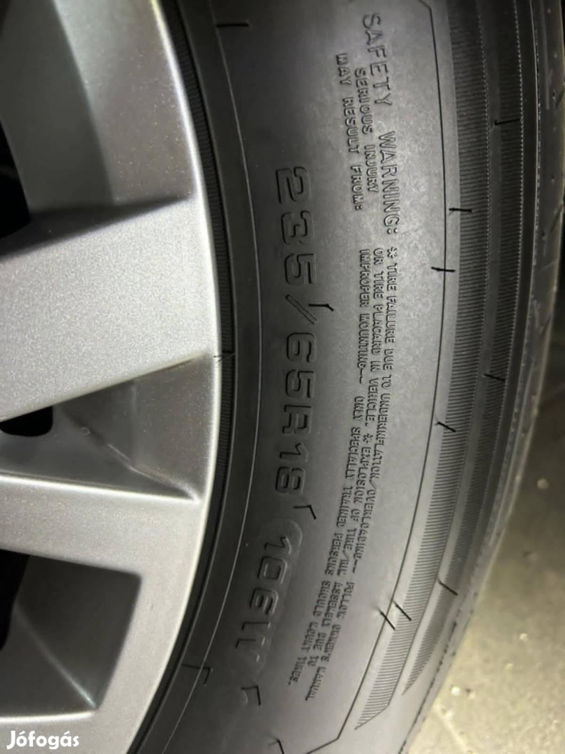 Új Goodyear Nyári gumi 235/65R18 eladó!