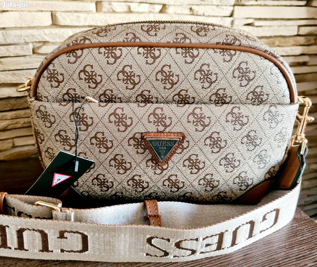 Új Guess női oldaltáska /crossbody 