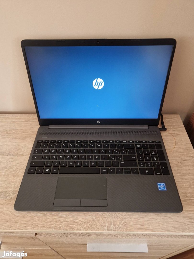 Új HP 250 G8 laptop 