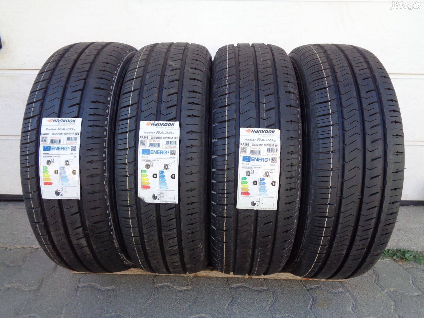 Új Hankook 205/65R16C ktg nyári gumi 2022-es gyártású eladó