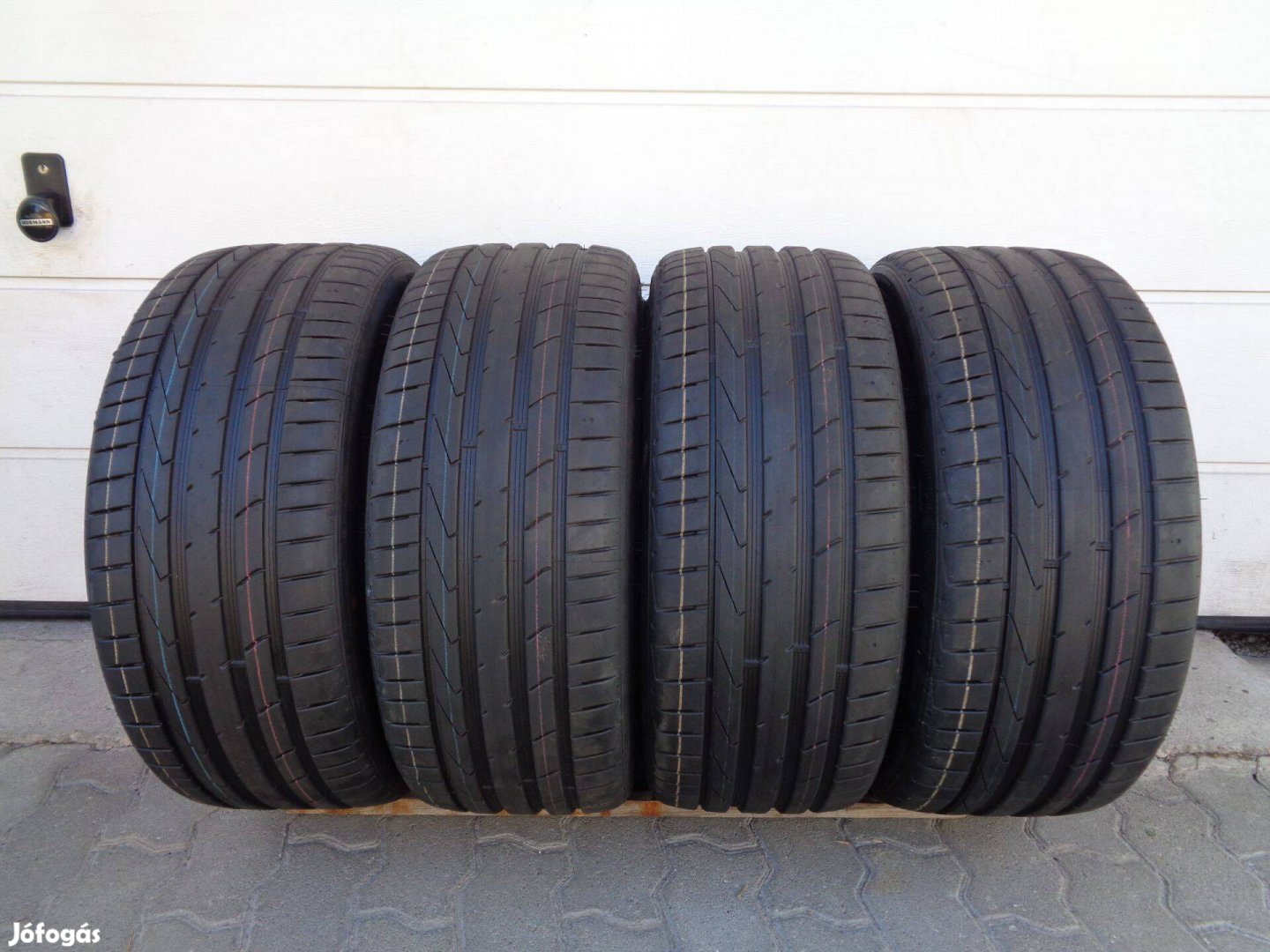 Új Hankook 235/40R19 nyári gumi 2025-ös gyártású eladó