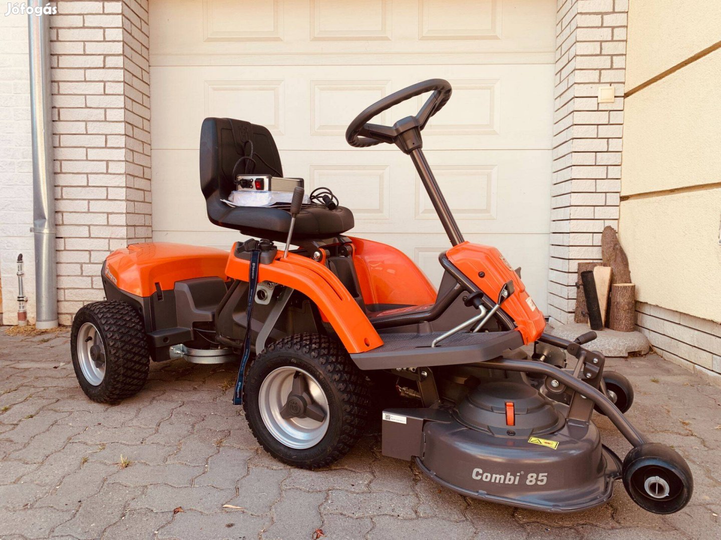 Új Husqvarna 112iC elektromos rider fűnyíró traktor akciós áron eladó!