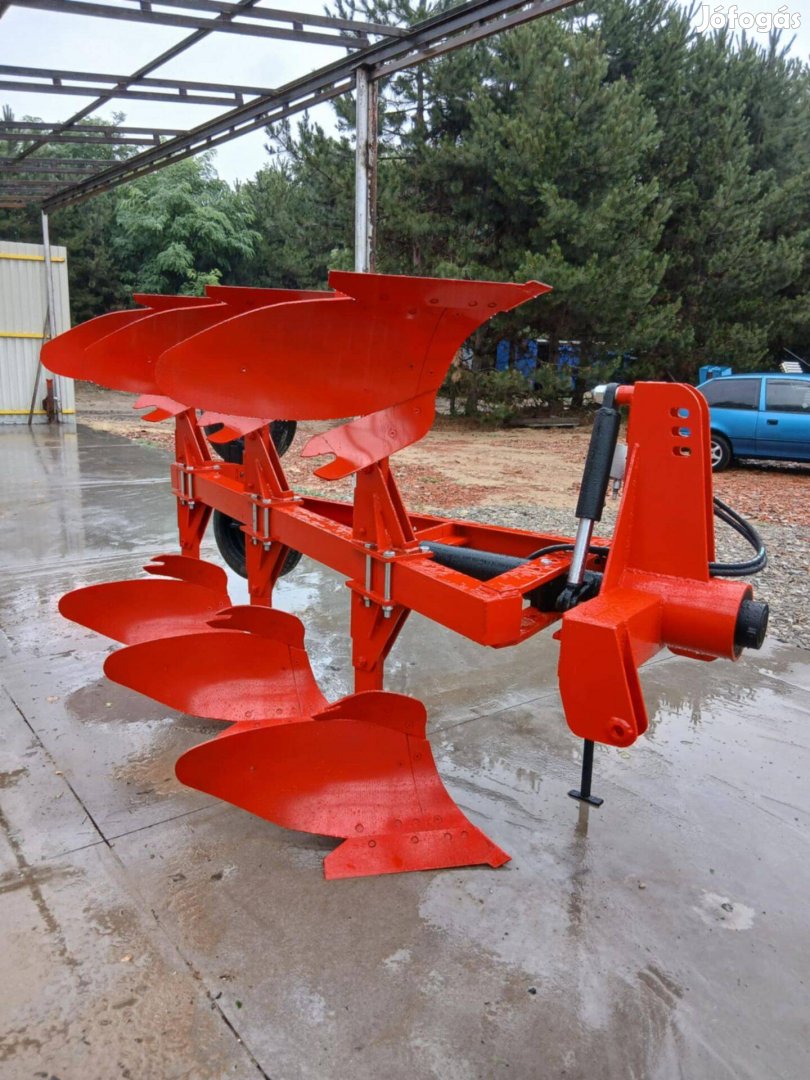 Új IH 3 fejes váltvaforgató eke