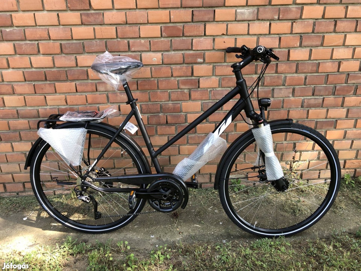 Új KTM Veneto Light DISC 3x10 seb. trekking 56cm-es vázmérettel