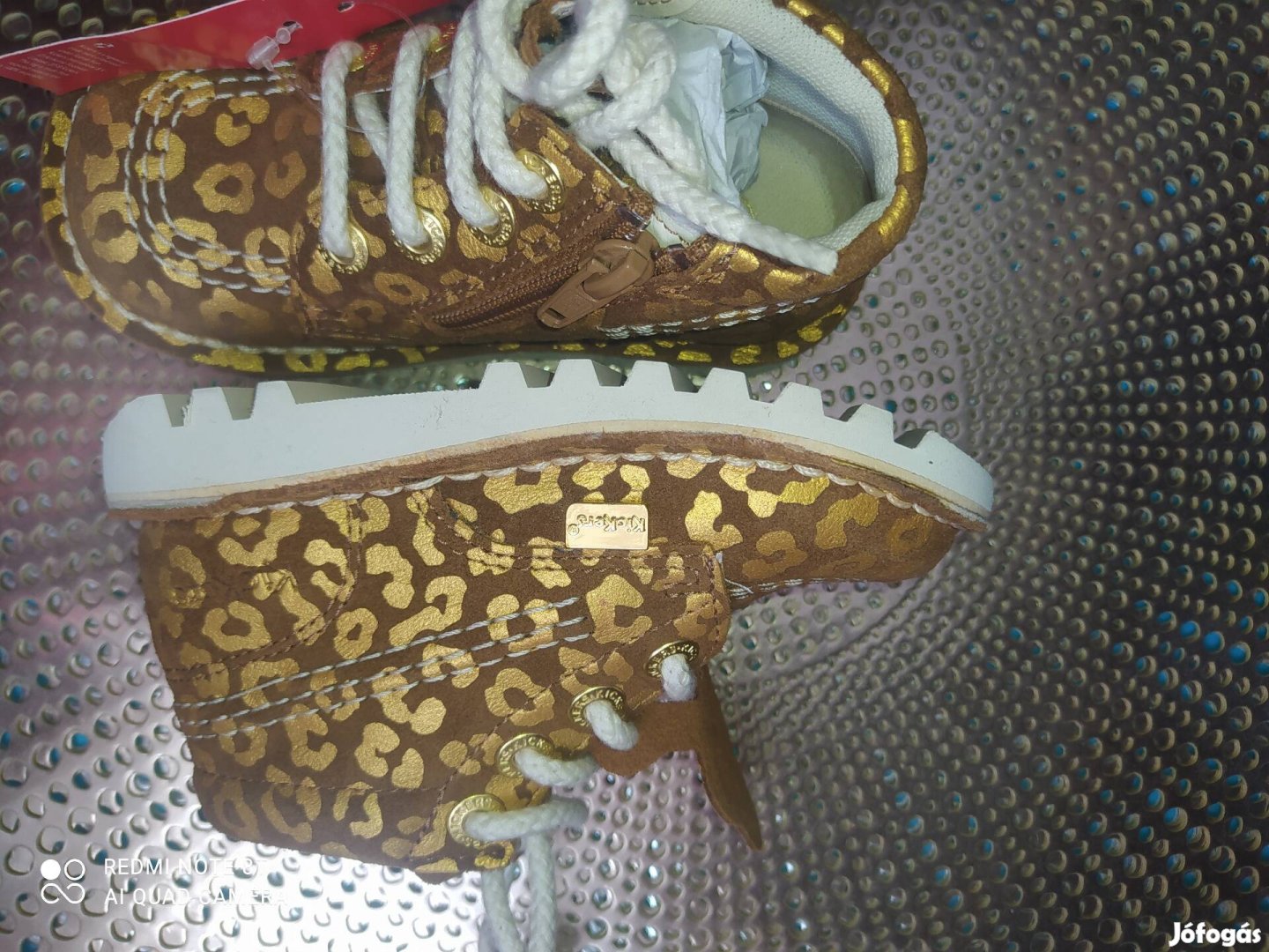 Új Kickers kislány bőr cipő 24