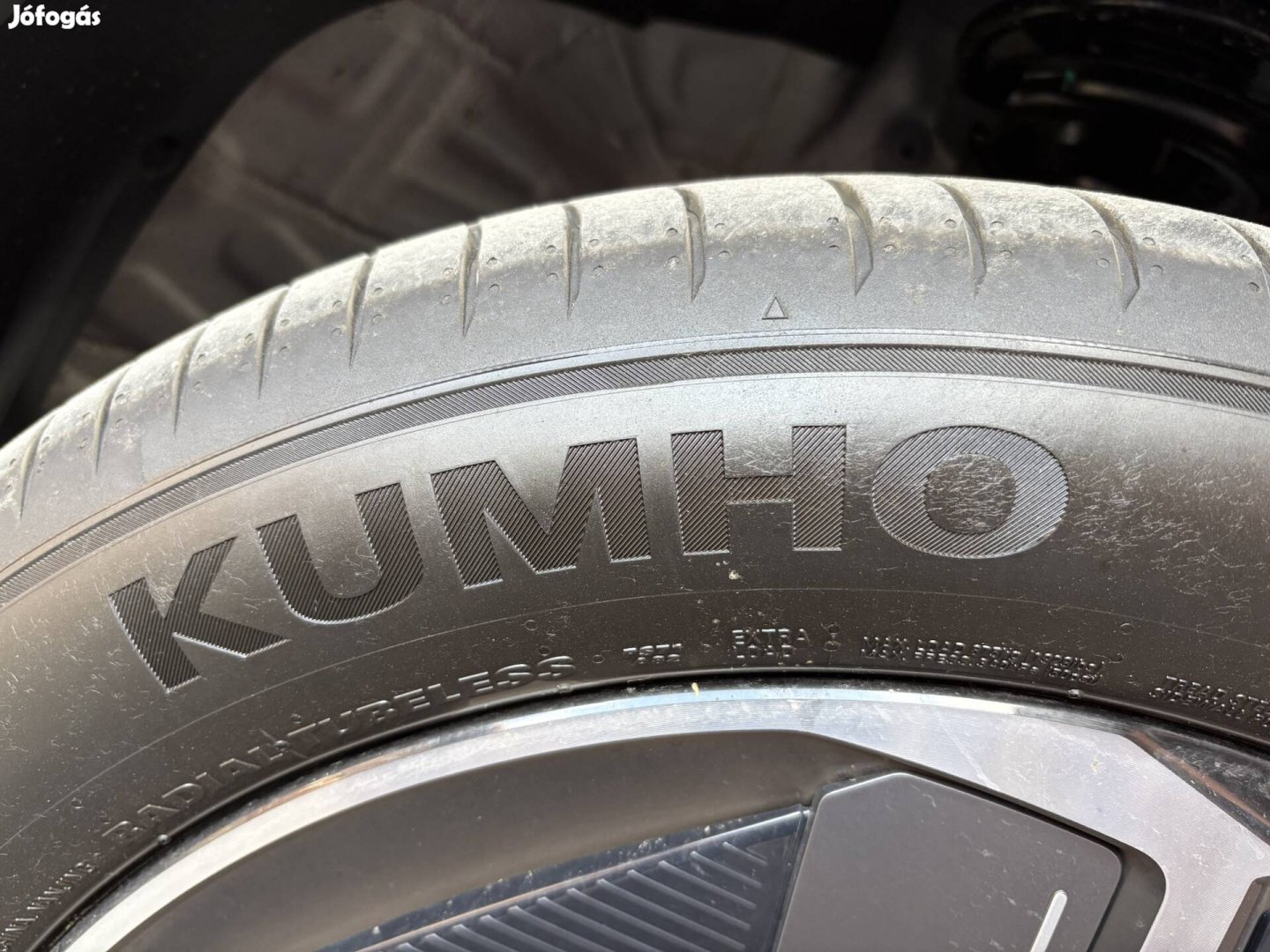 Új Kumho Ecstaps71 235/50 R19 autógumi 