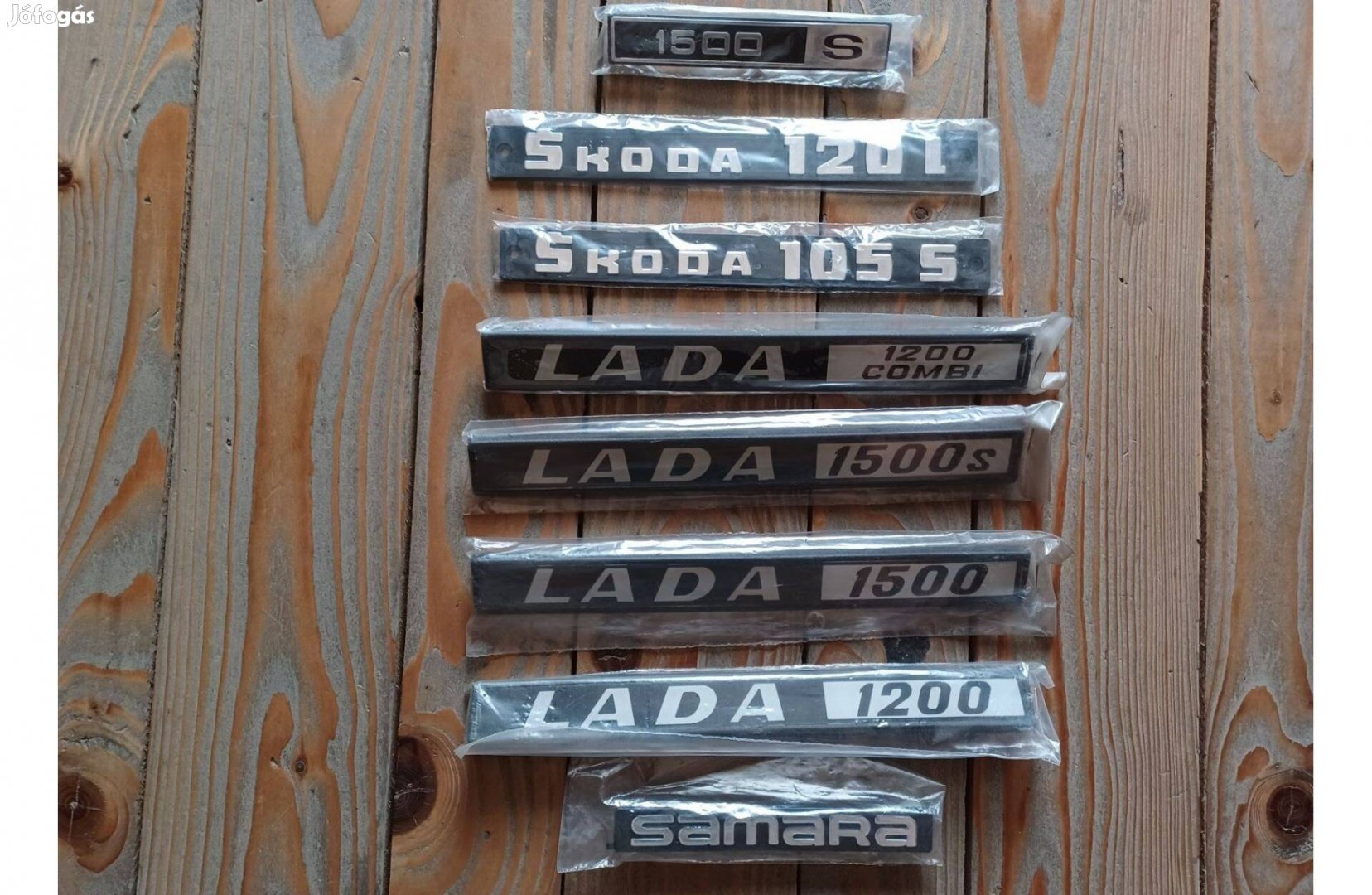 Új Lada Skoda Samara felirat embléma