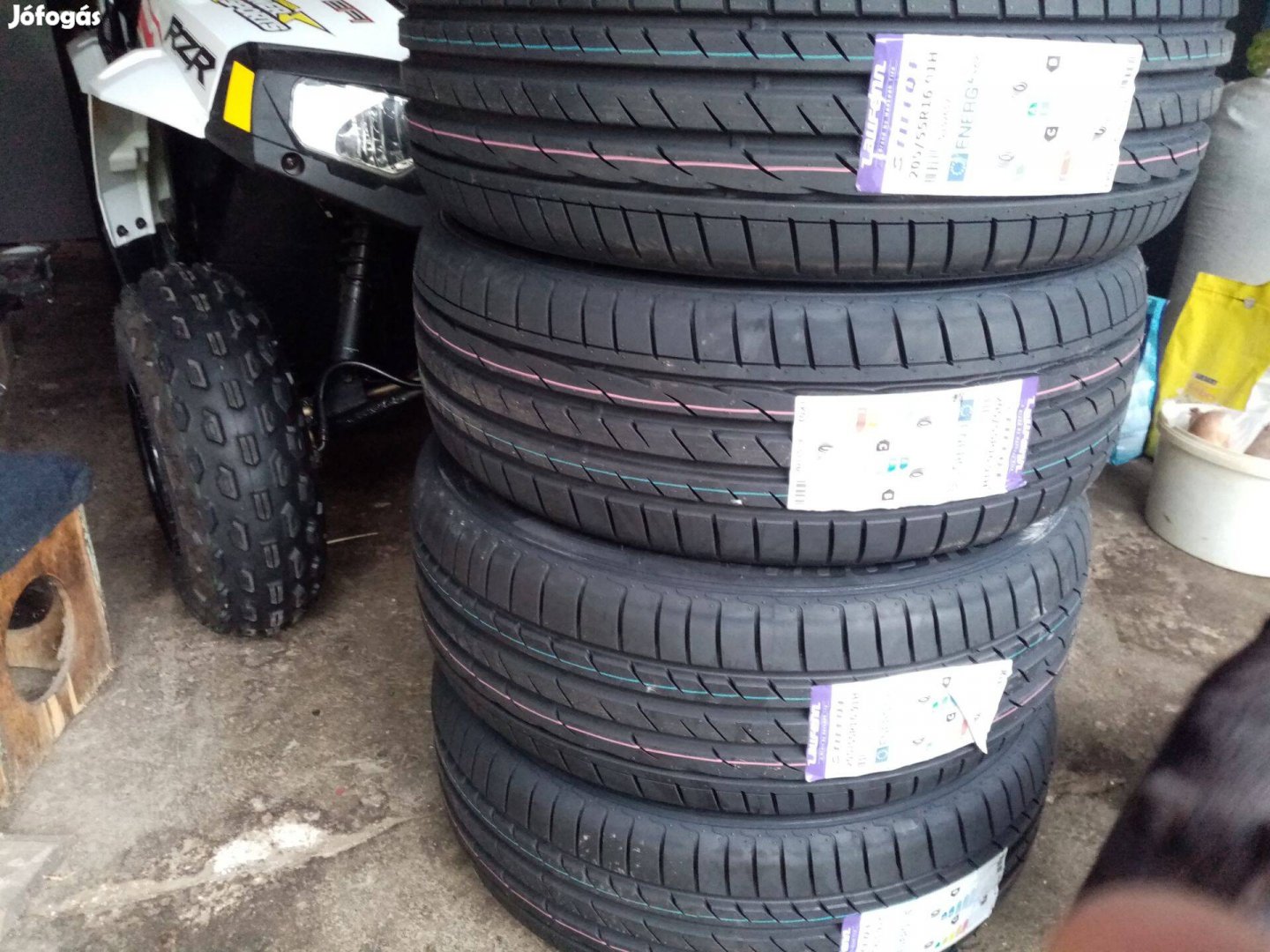 Új Laufenn S fit eq+ 205/55 R16 91H nyári gumigarnitúra eladó