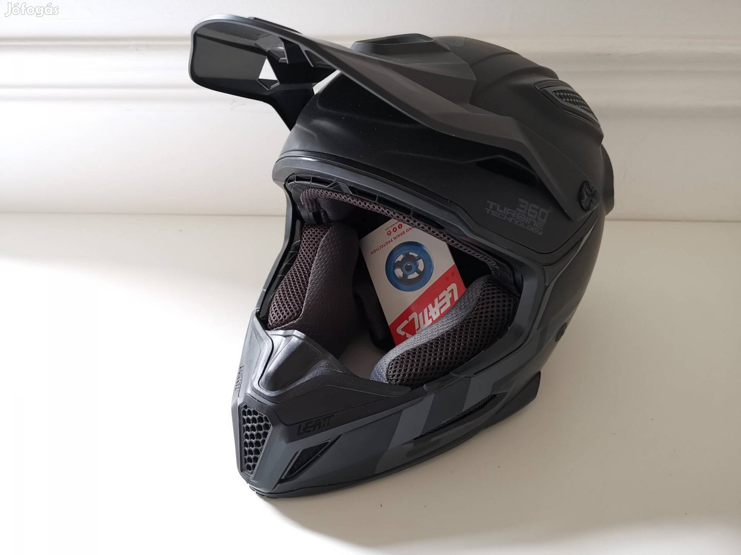 Új Leatt 5.5 M full karbon bukósisak mx