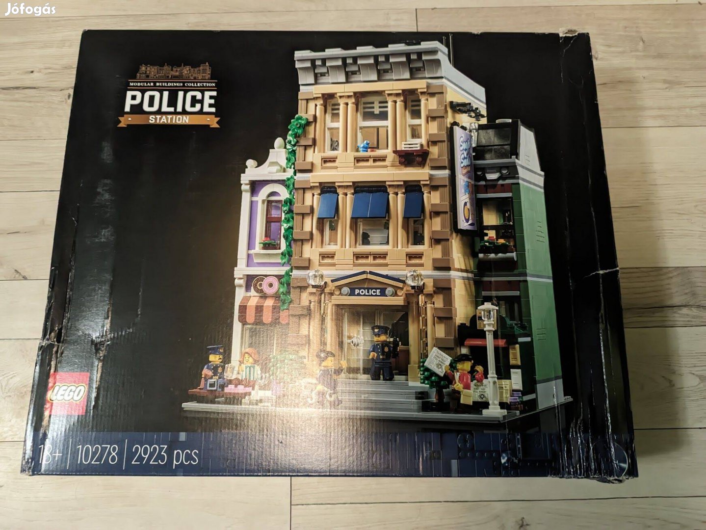 Új Lego 10278 Rendőrkapitányság , sérült dobozos