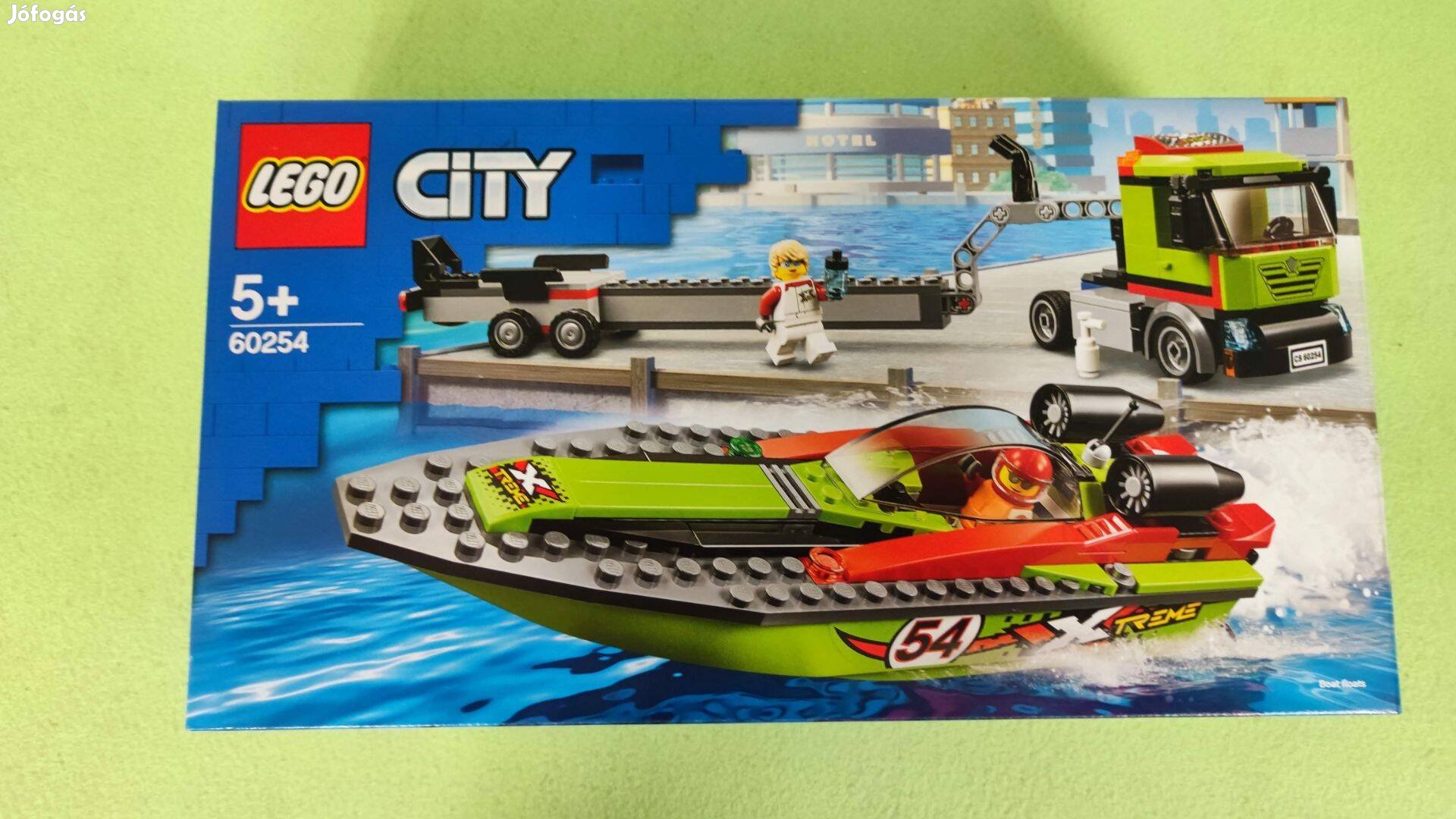 Új Lego City - Versenycsónak hajó szállító kamion 60254