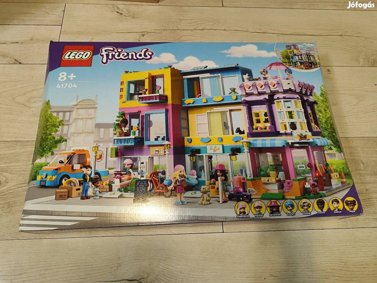 Új Lego Friends 41704 Fő utcai épület