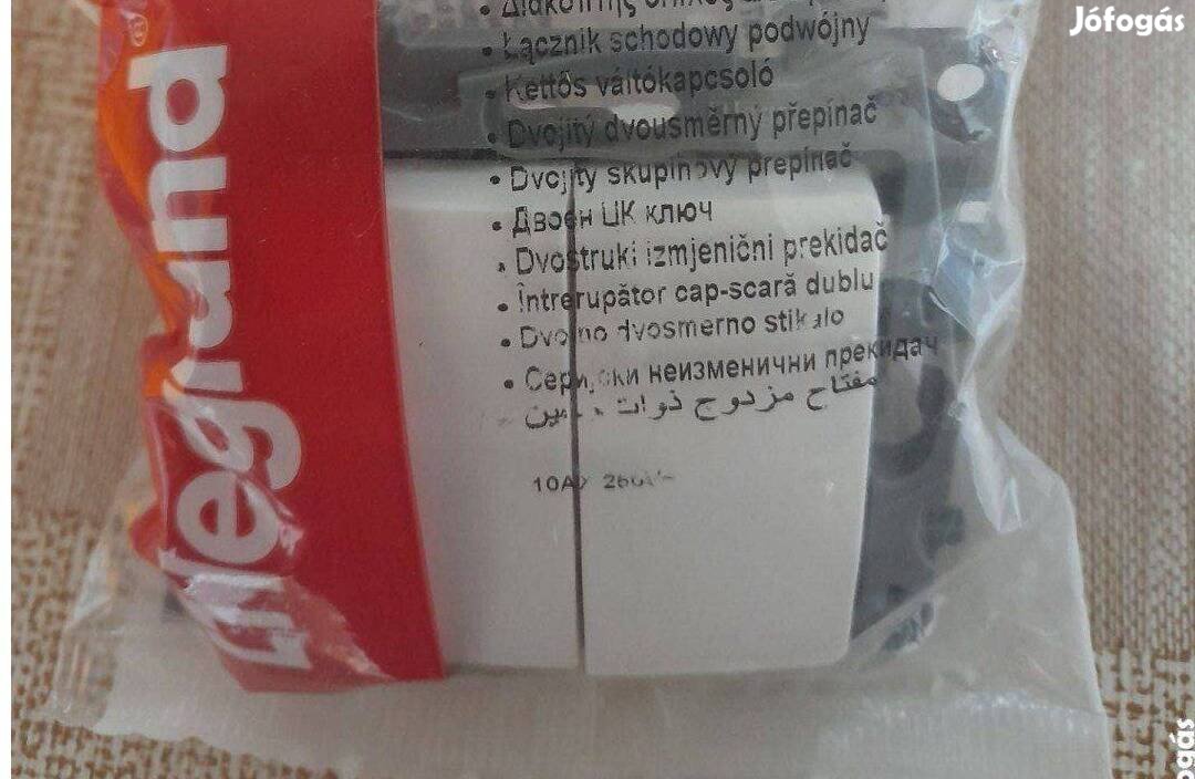 Új Legrand Niloé kettős váltókapcsoló ( 7 645 02 )