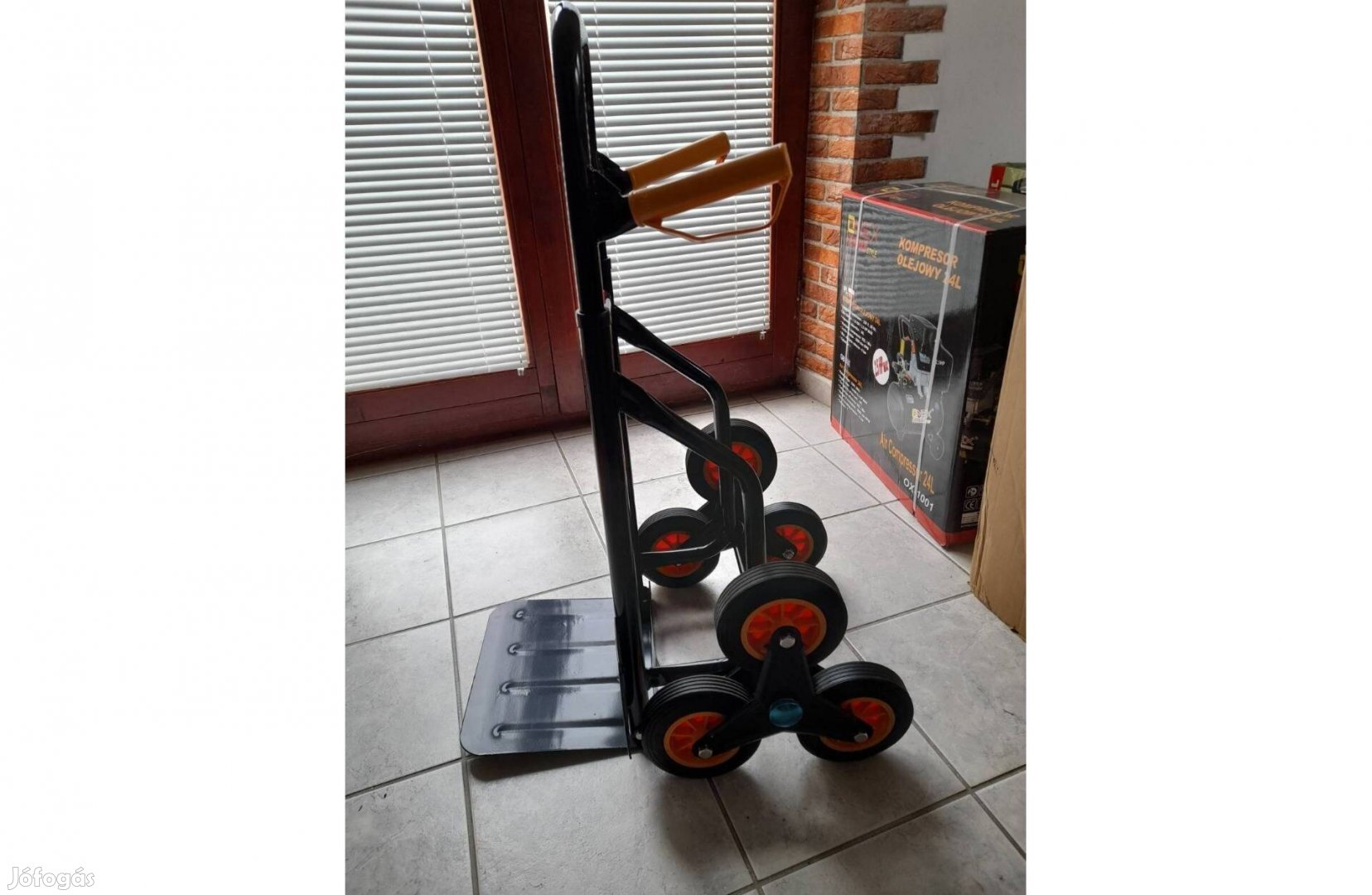 Új Lengyel lépcsőjáró molnárkocsi 200kg teherbírással
