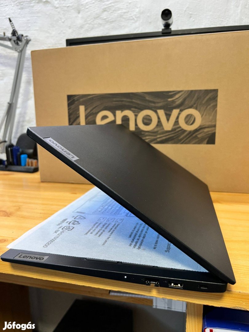 Új Lenovo V15 G2 AMD Ryzen 5 Notebook