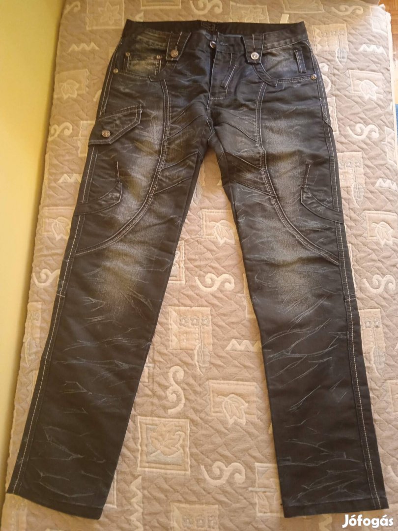Új M es divatos csípő farmernadrág