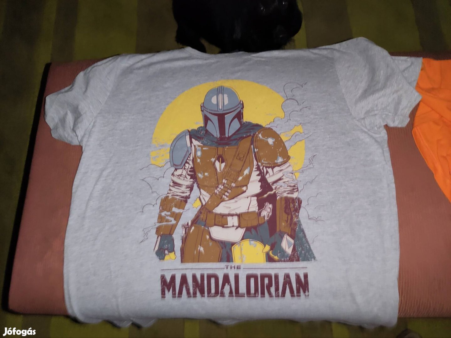 Új Mandalorian póló (XXL van benne, de inkább L-es)