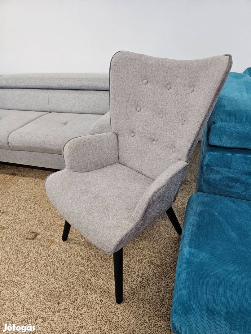 Új Mömax Natalie karfás fotel 1 db